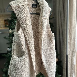 Love Tree Sherpa Vest With Hood Small Creme